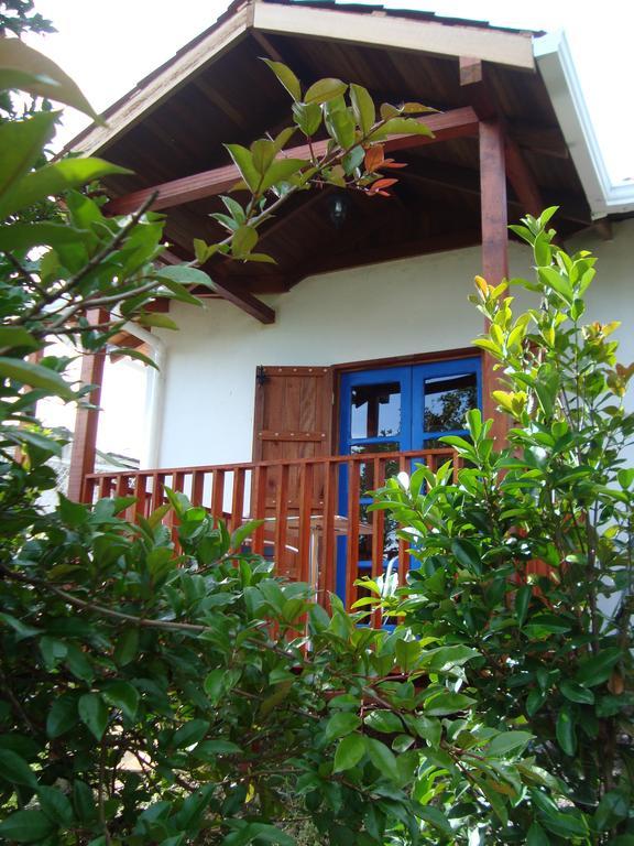 Orosi Lodge ภายนอก รูปภาพ