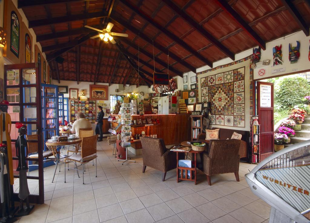 Orosi Lodge ภายนอก รูปภาพ